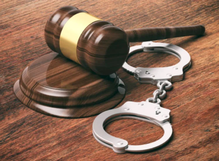 servicio derecho penal